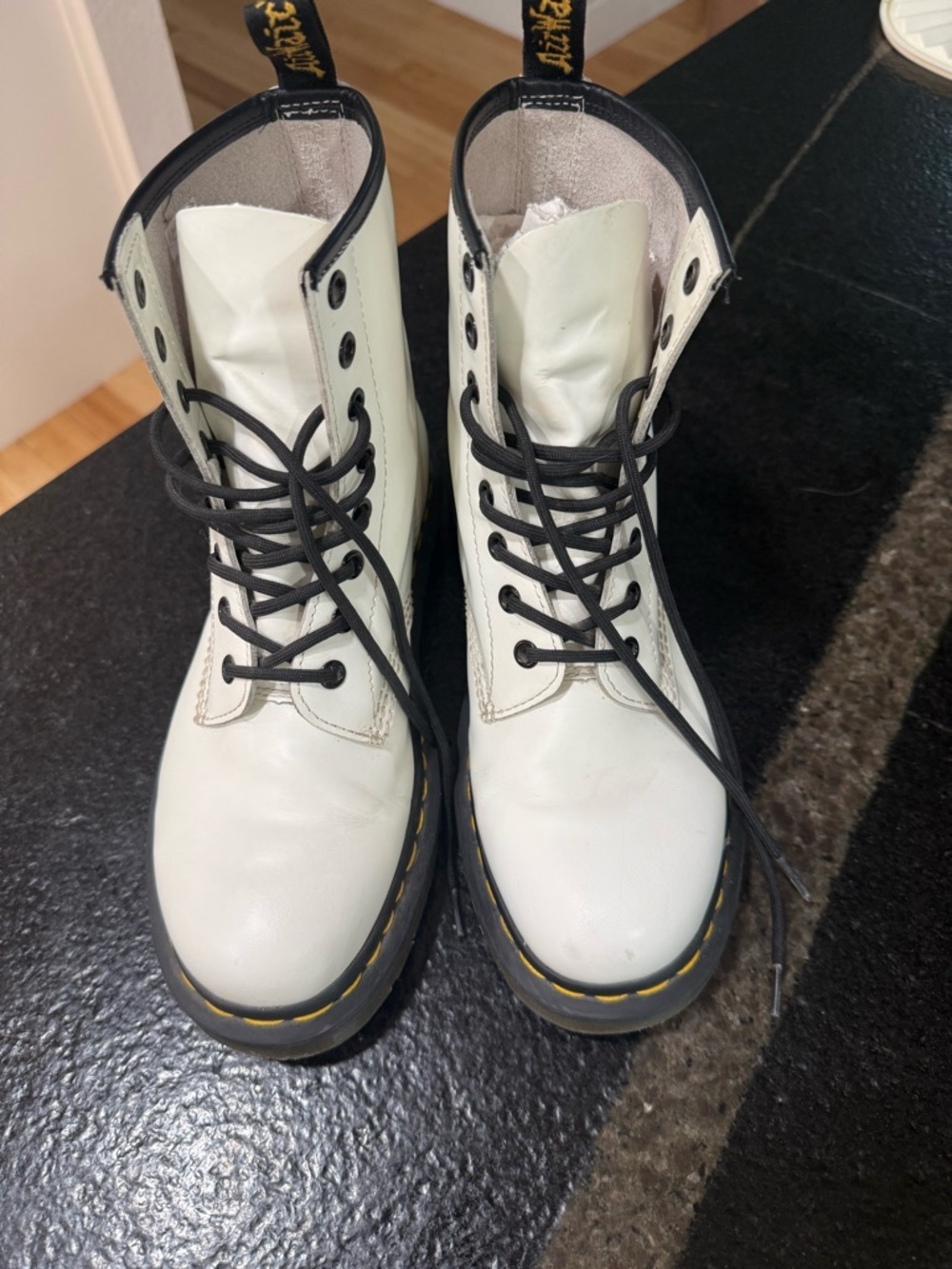 Dr. Martens 1460 White Leather Boots 🤍✨ Size 7